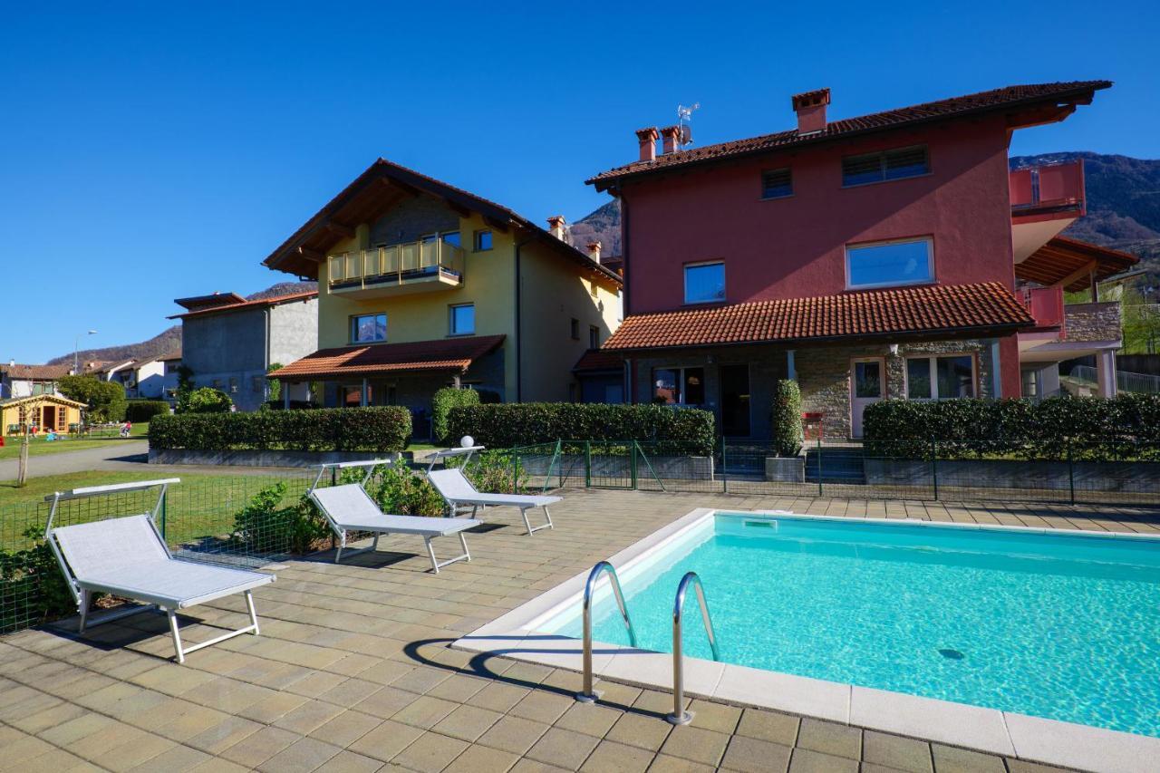 Residence Girasole Casa Rossa B Colico Exteriör bild